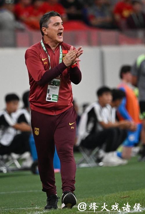 U23国足首发出炉!安东尼奥连换6人,蒯纪闻先发,王钰栋替补 U23国足首发出炉!安东尼奥连换6人,蒯纪闻先发,王钰栋替补